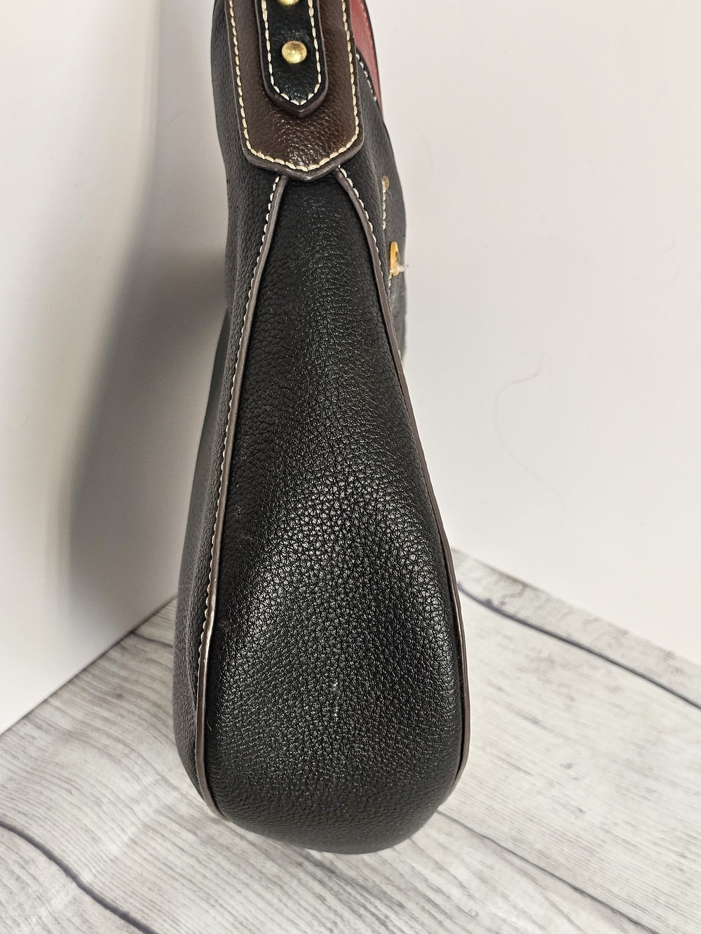 CHALA Hummingbird Crescent Crossbody Bag - Picture 5 of 13